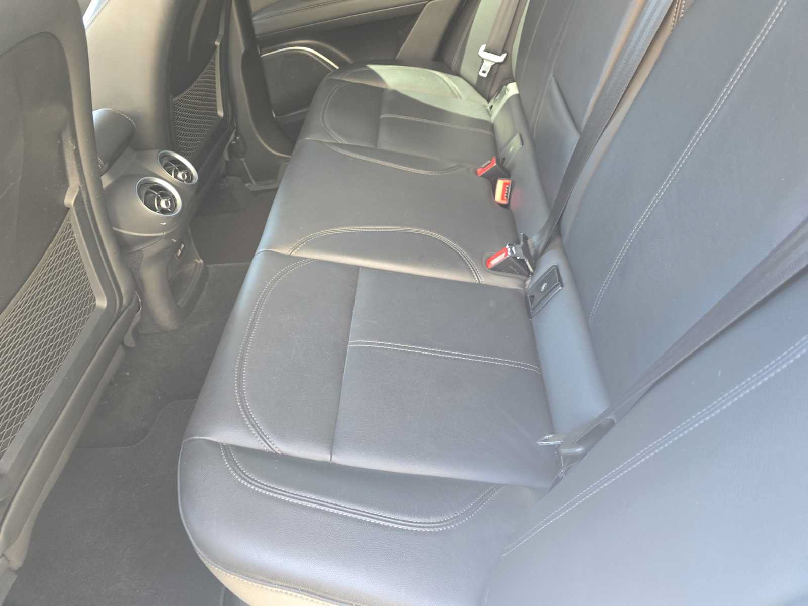 Used 2019 Alfa Romeo Stelvio AWD image 12