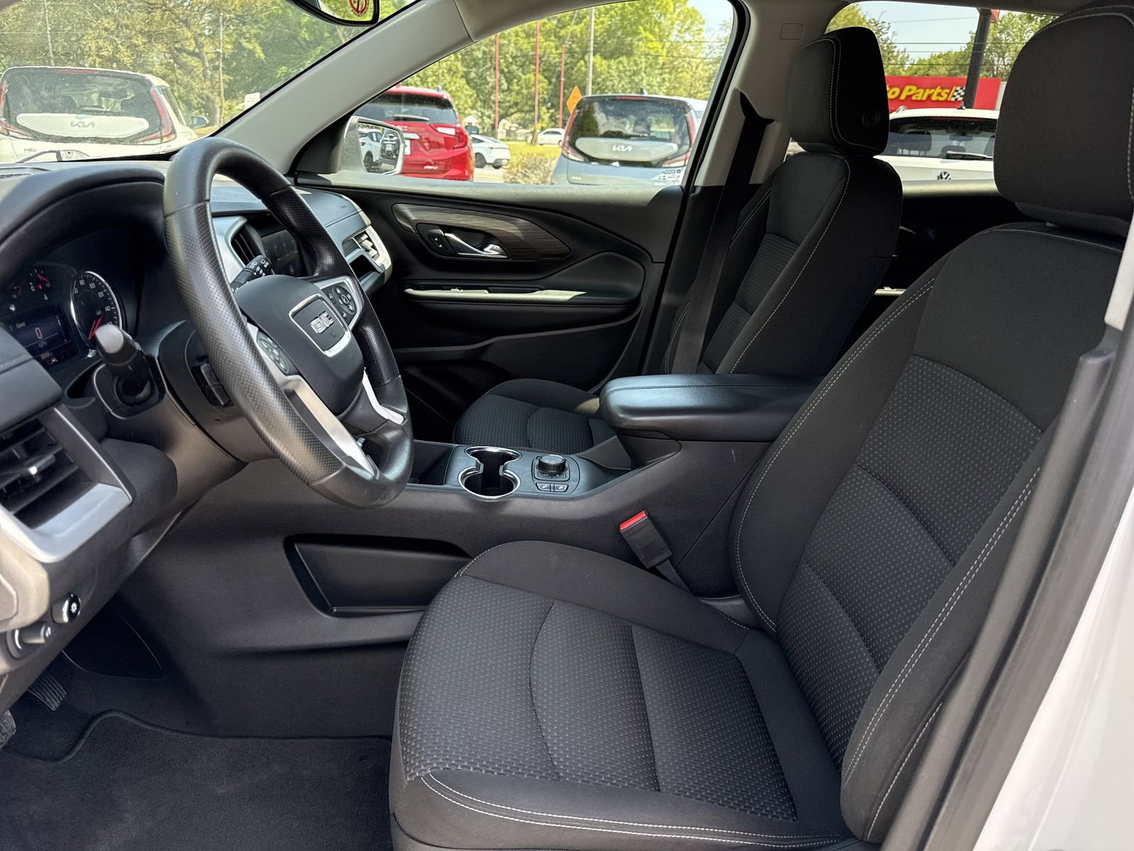 Used 2023 GMC Terrain SLE w/ Driver Convenience Package AWD/4WD image 9