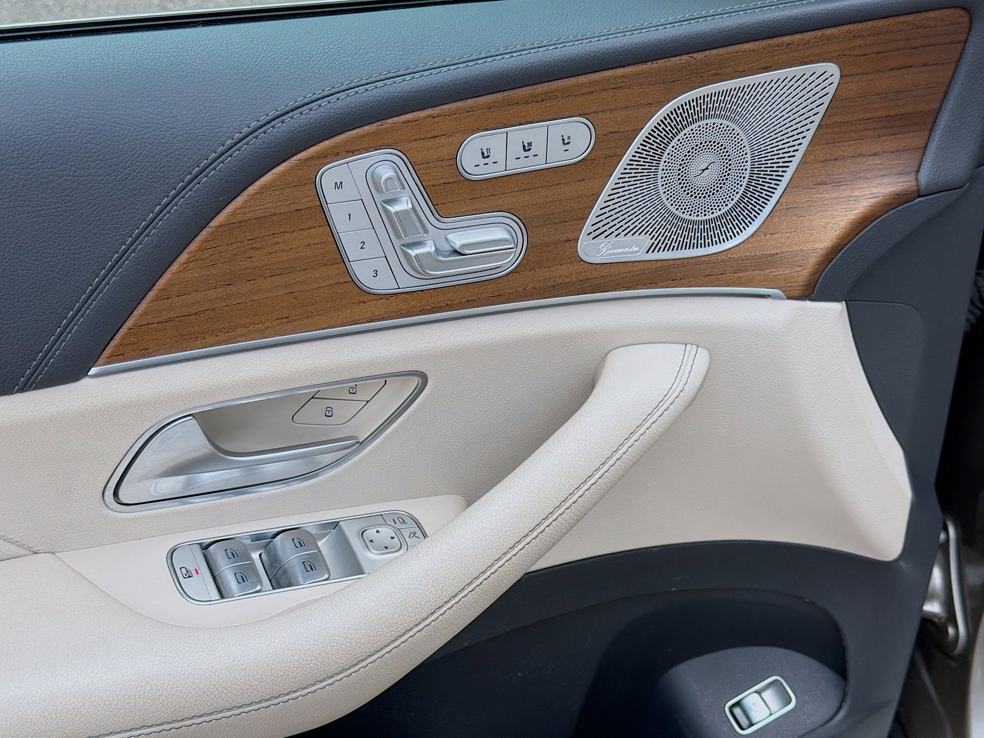 Used 2020 Mercedes-Benz GLS 450 4MATIC image 24