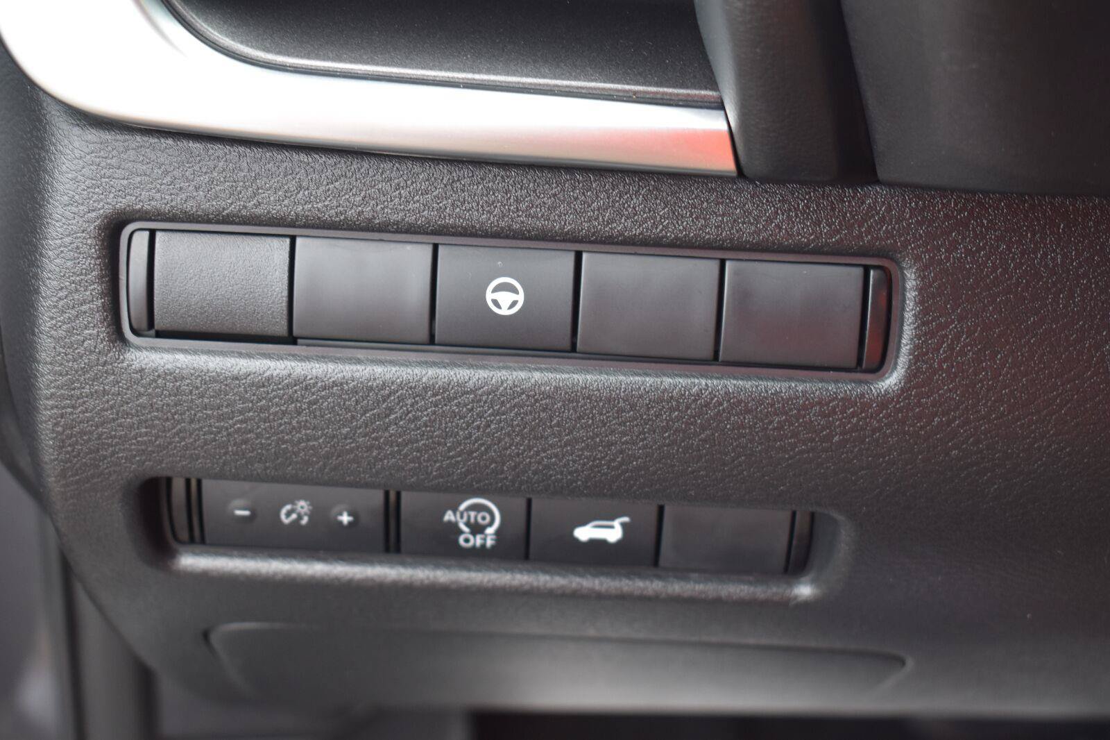 Used 2023 Nissan Rogue SV w/ SV Premium B Package FWD image 40