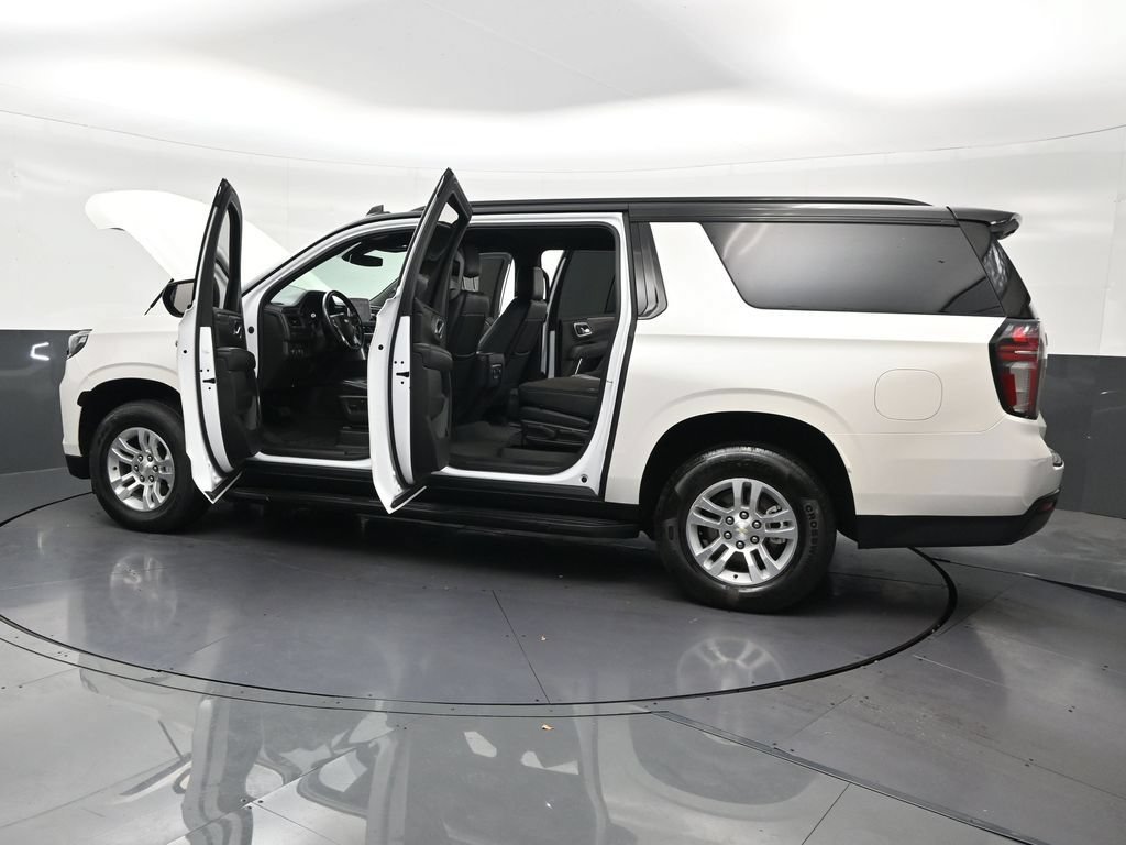 Used 2021 Chevrolet Suburban LS RWD image 35