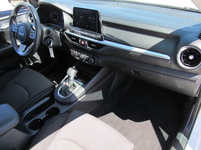 Used 2024 Kia Forte LXS image 9