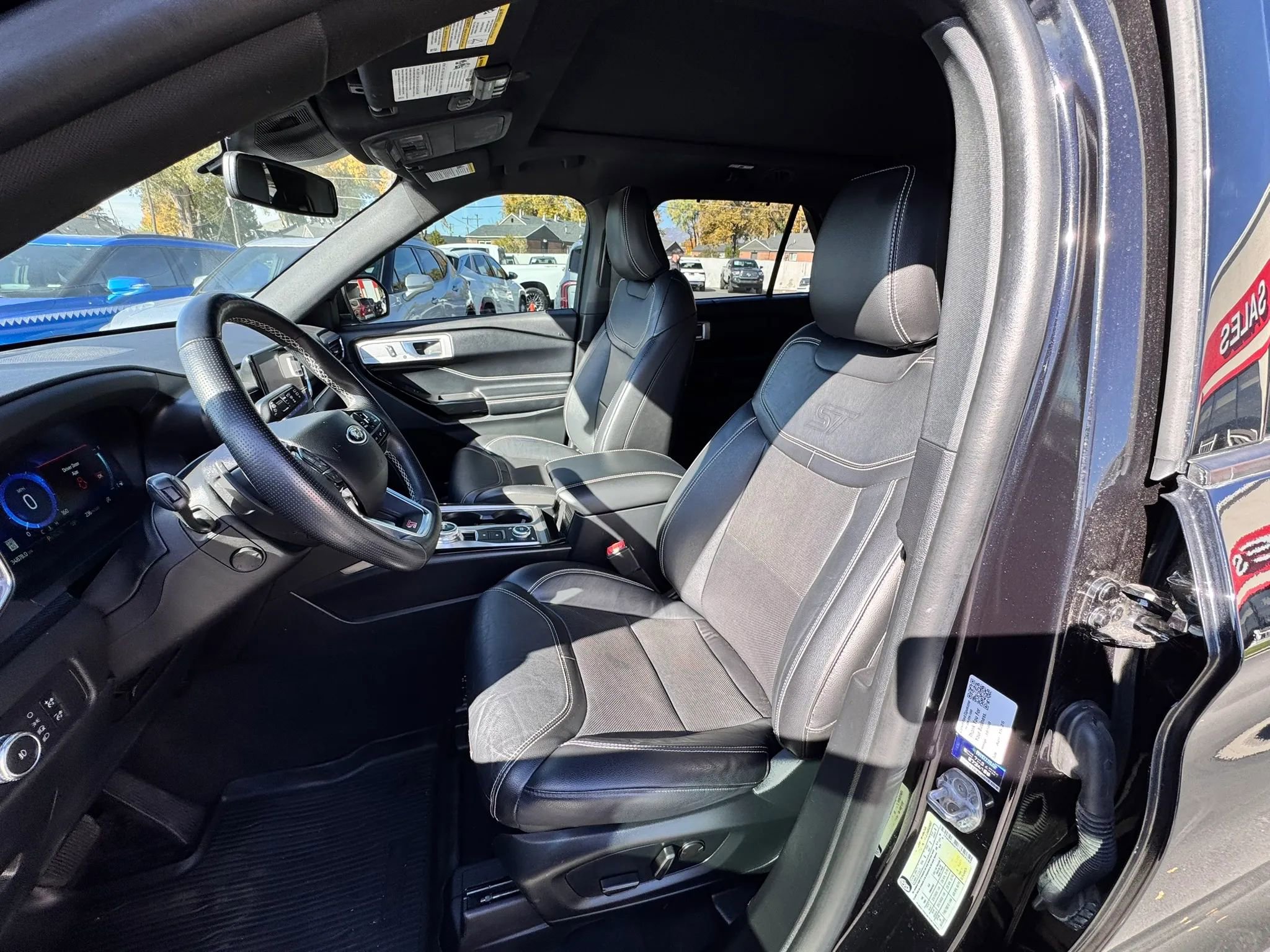 Used 2021 Ford Explorer ST image 11