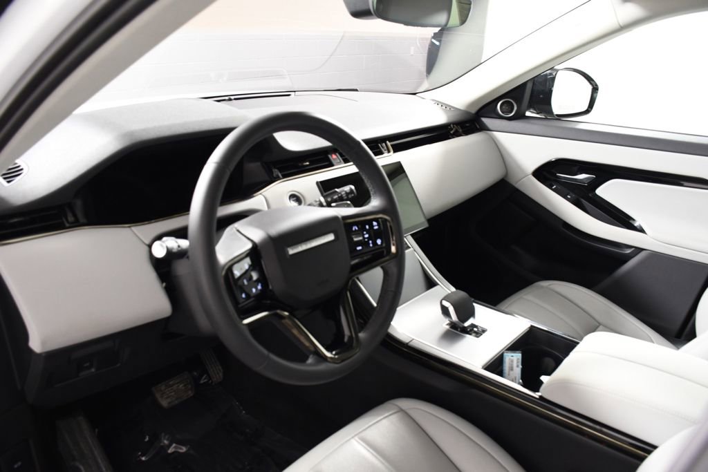 Used 2024 Land Rover Range Rover Evoque S image 12