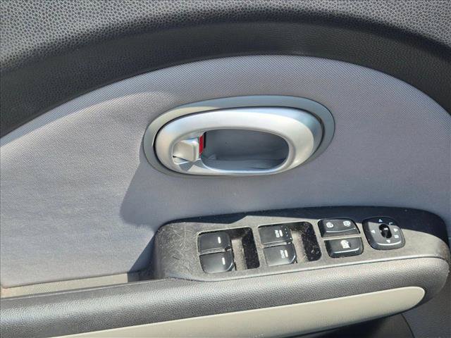 Used 2014 Kia Soul FWD image 12