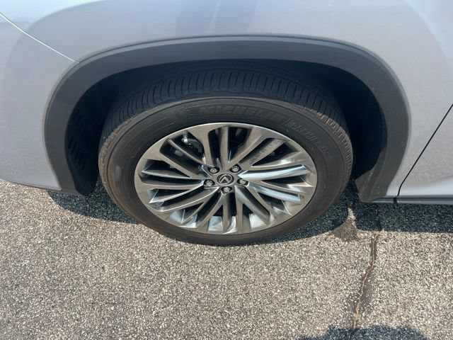 Certified 2022 Lexus RX 450hL Luxury w/ Cold Area Package (CT) AWD/4WD image 9