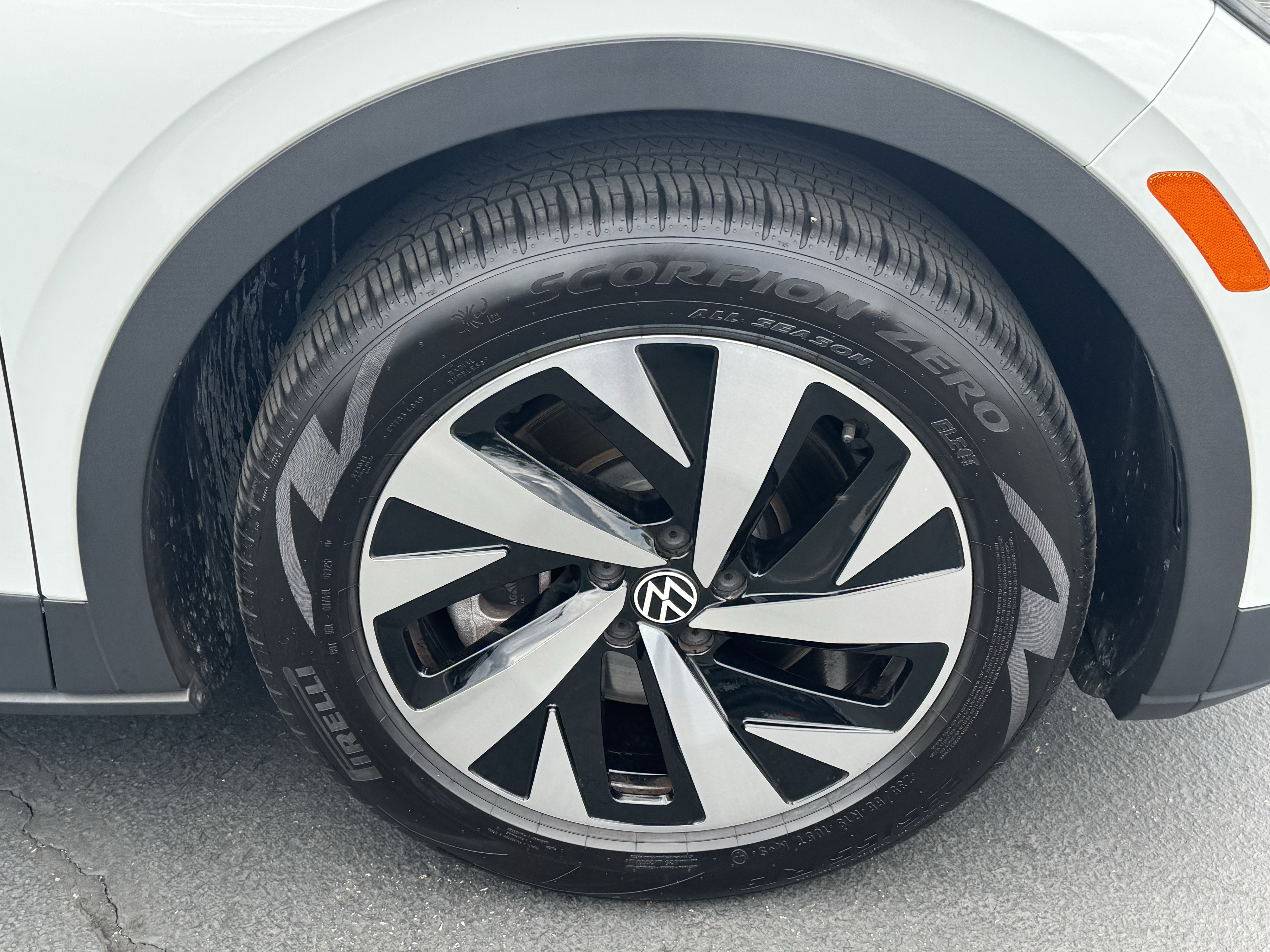 Used 2025 Volkswagen ID.4 Pro RWD image 11