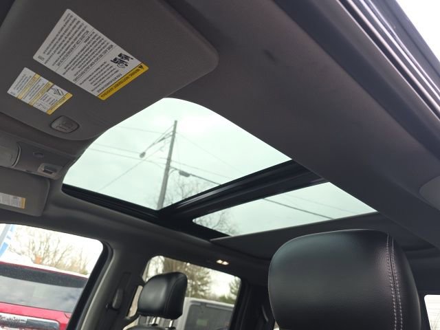 Used 2017 Ford F150 Lariat w/ Equipment Group 502A Luxury image 5