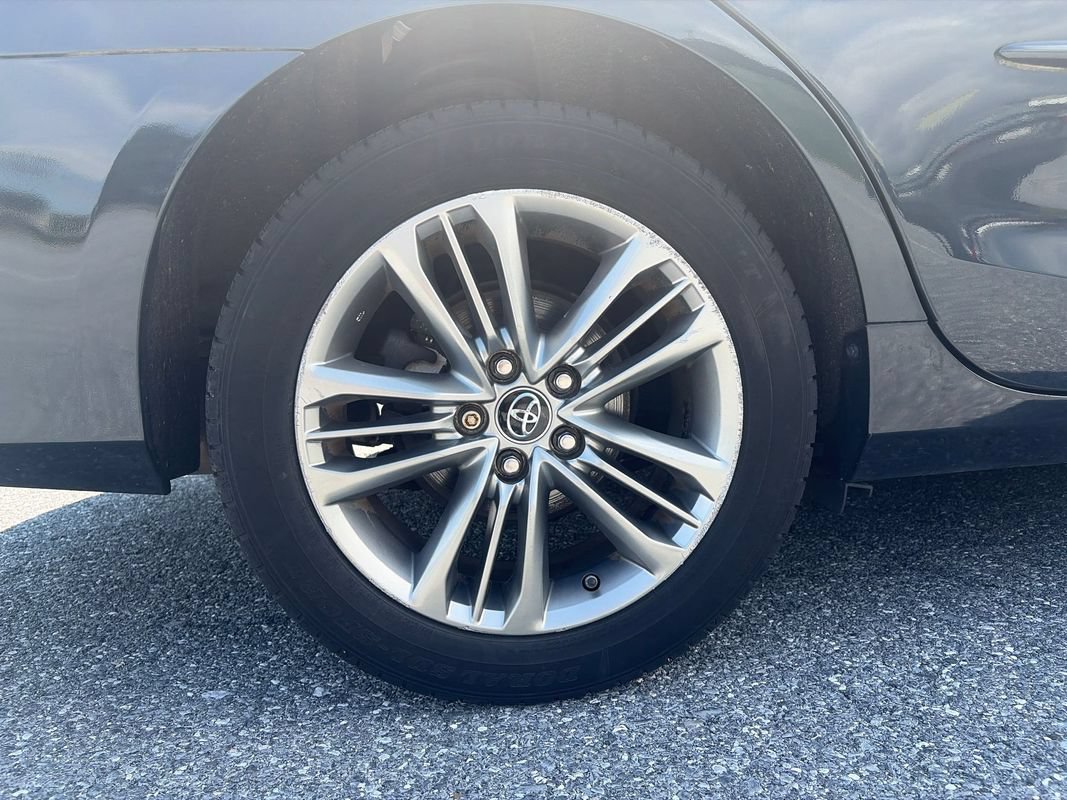 Used 2017 Toyota Camry SE FWD image 32