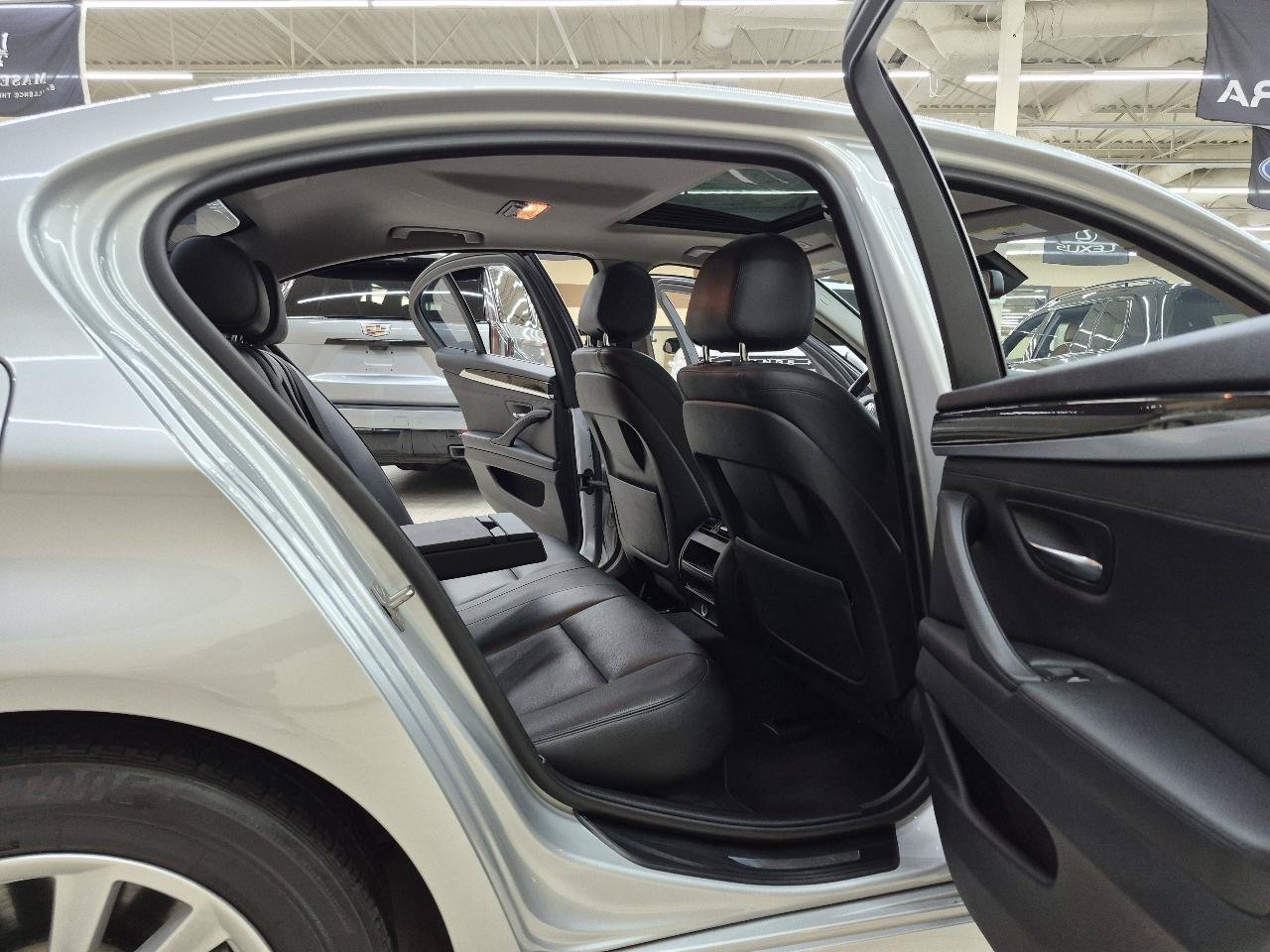 Used 2016 BMW 528i Sedan RWD image 18