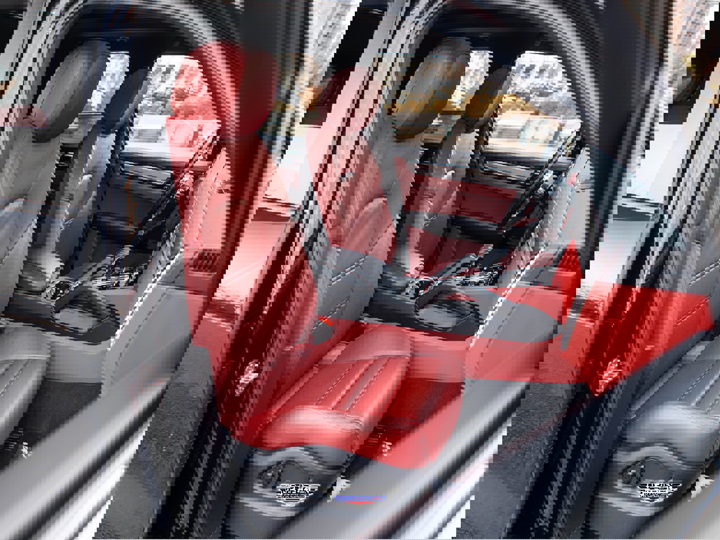 Used 2022 Porsche Cayenne Platinum Edition image 17