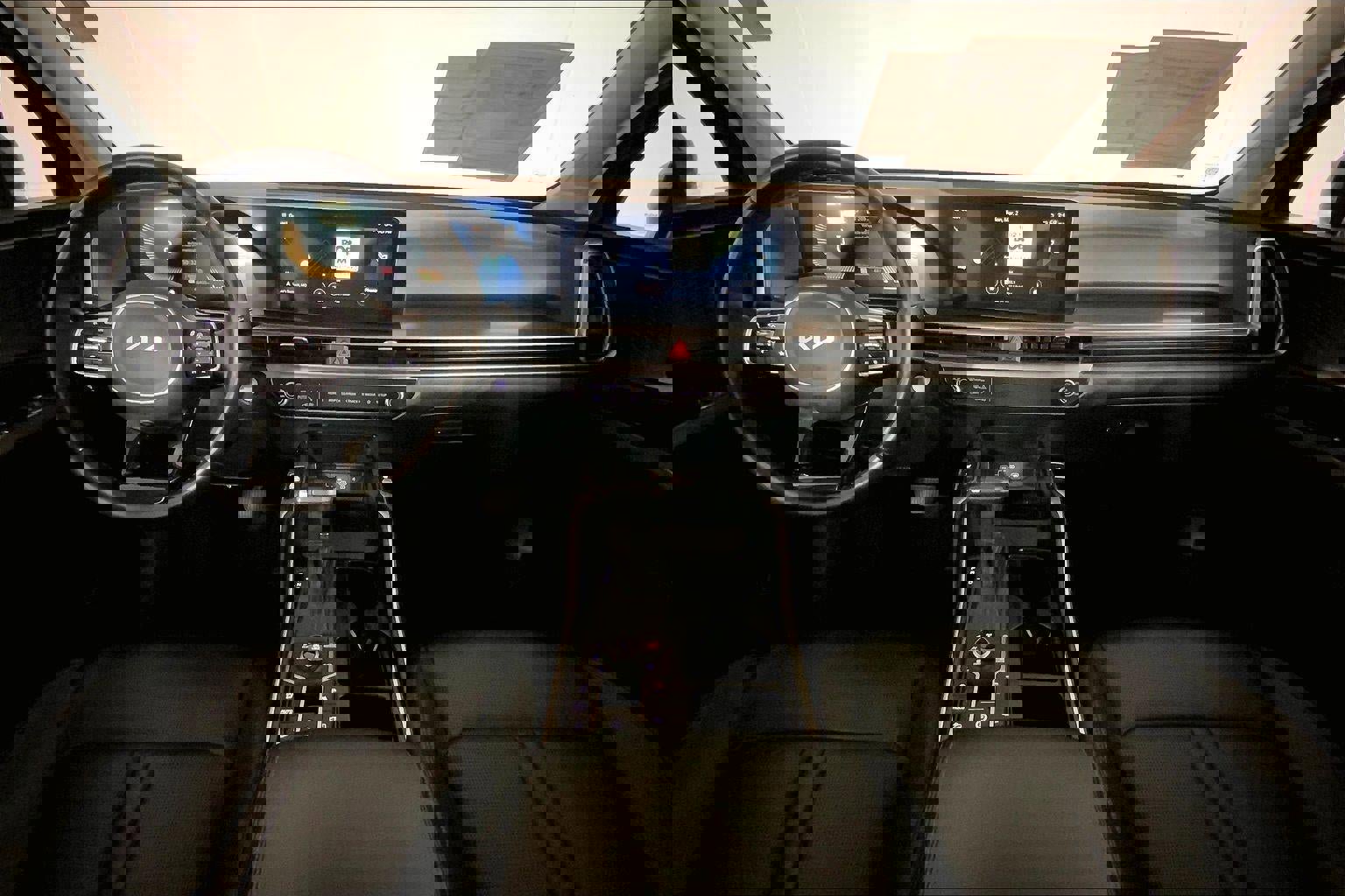 Certified 2024 Kia Sorento S image 15