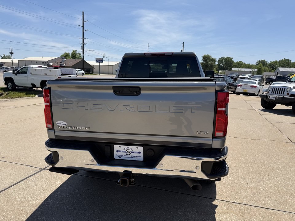 Used 2024 Chevrolet Silverado 2500 LTZ w/ LTZ Plus Package AWD/4WD image 6