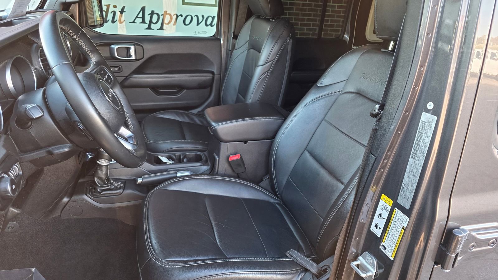 Used 2018 Jeep Wrangler Unlimited Sahara image 14