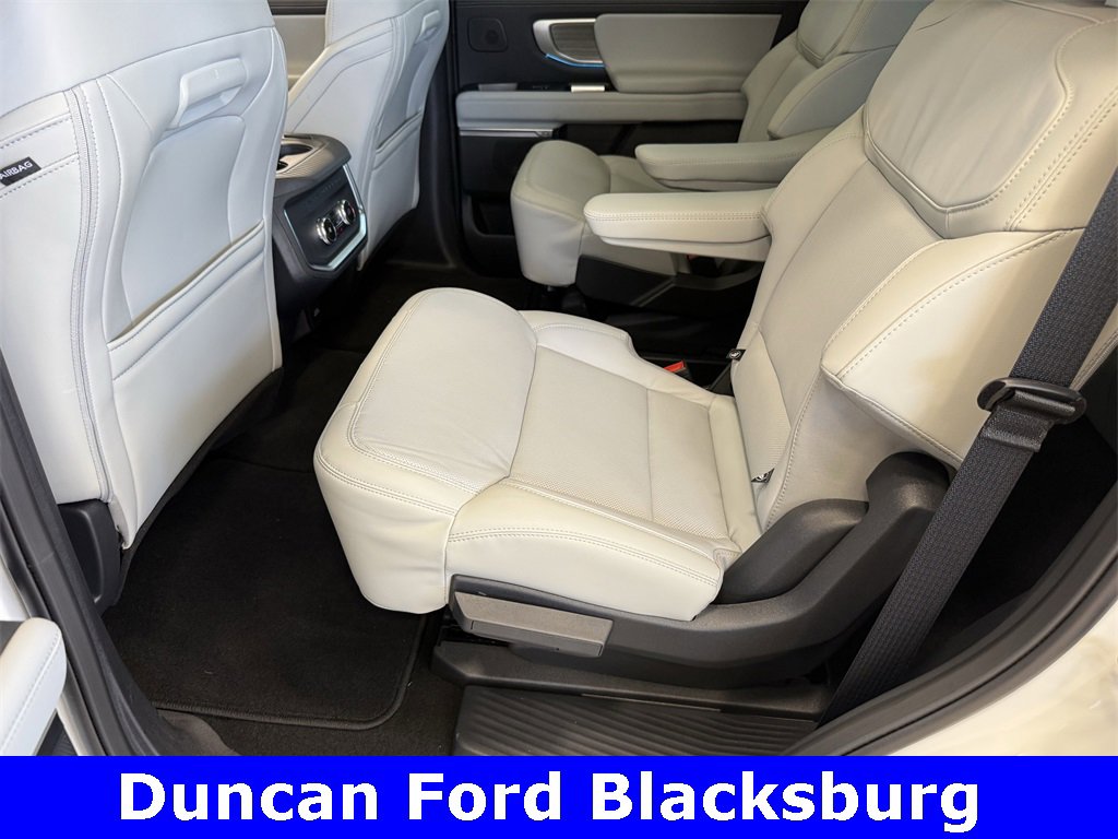 New 2025 Ford Expedition Platinum w/ Driver's Package image 14