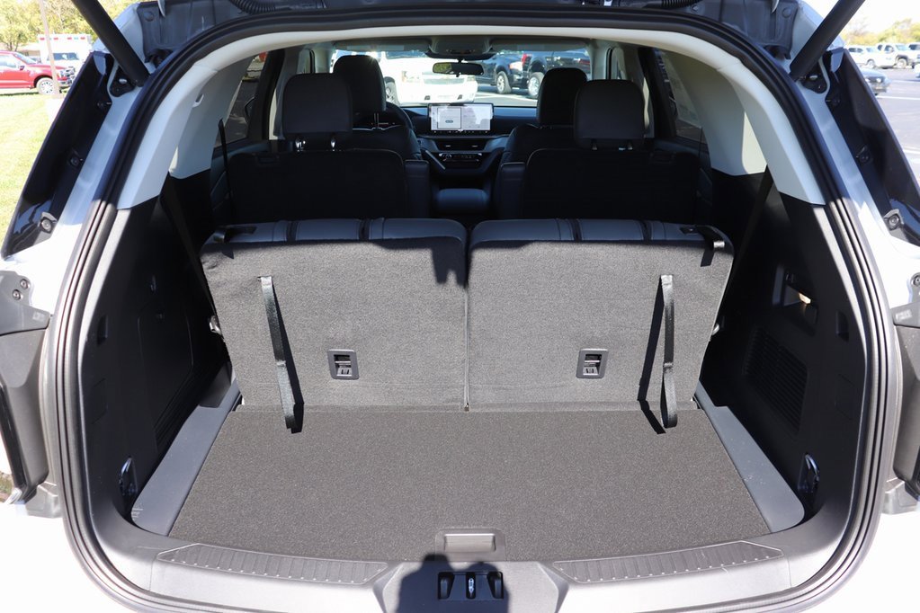 New 2026 Ford Explorer Active image 11