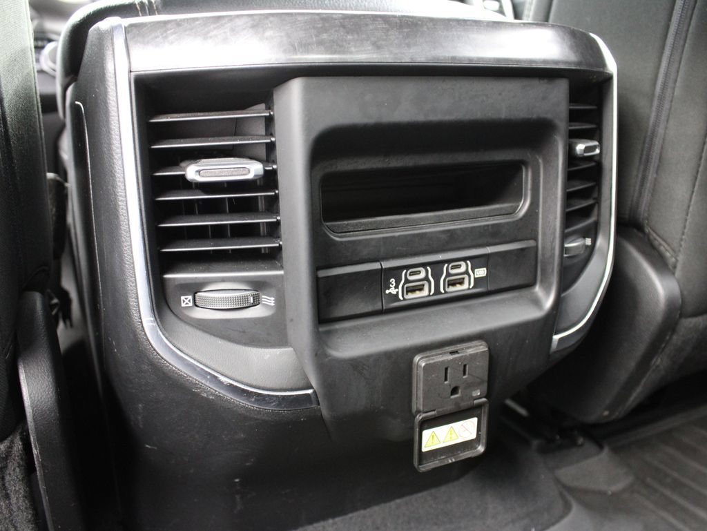 Used 2019 RAM 1500 Big Horn AWD/4WD image 16