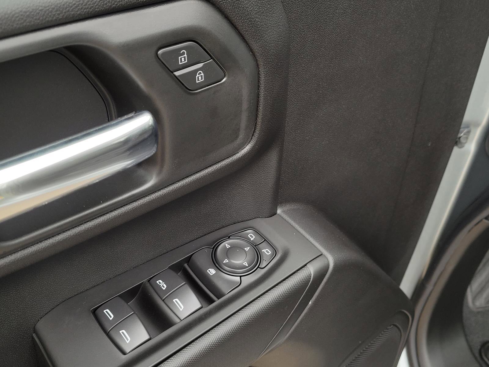 New 2026 Chevrolet Silverado 1500 Custom AWD/4WD image 13