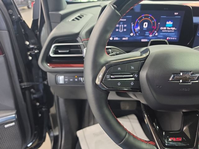 Used 2025 Chevrolet Traverse RS AWD/4WD image 16