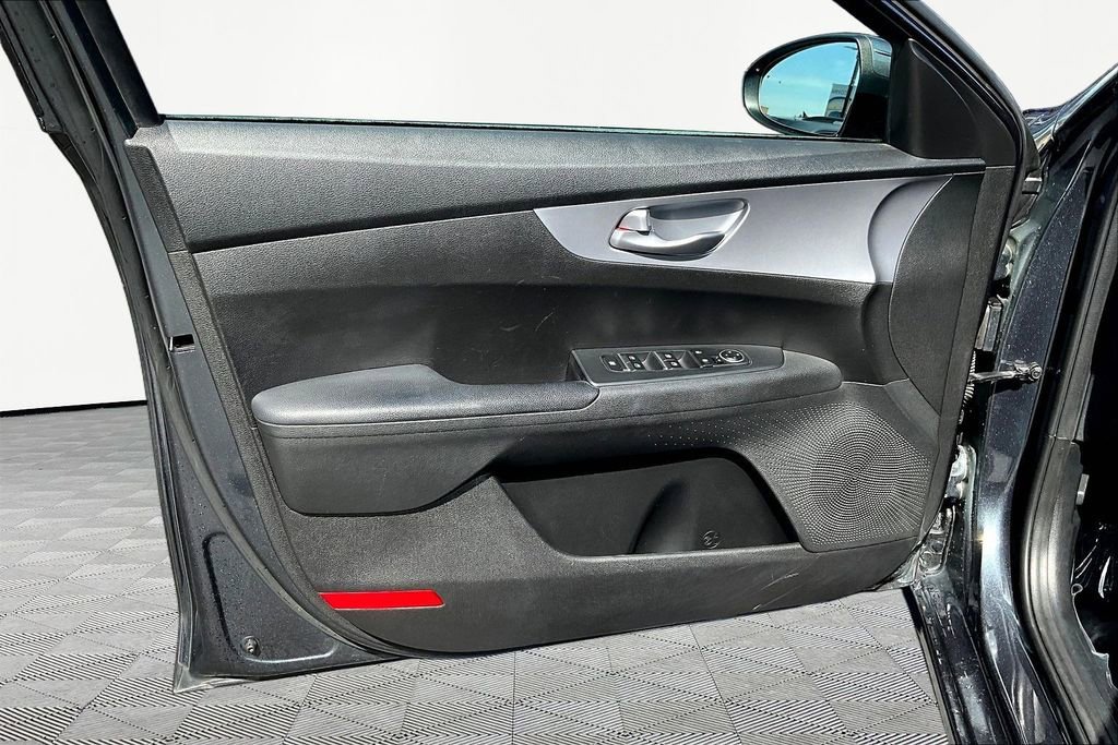 Used 2023 Kia Forte LXS FWD image 20