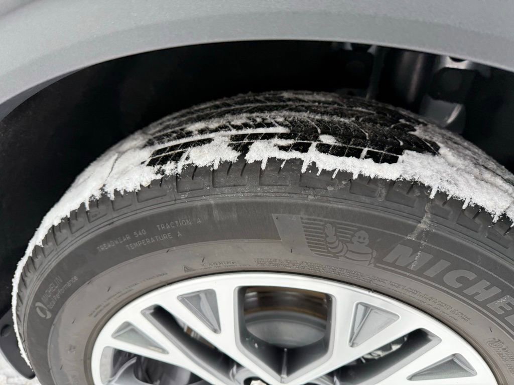 Used 2022 Ford Escape SEL image 40