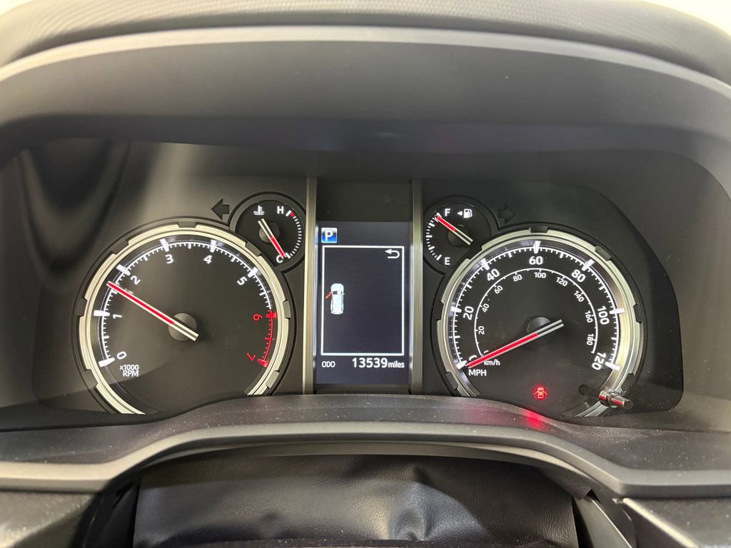 Used 2024 Toyota 4Runner TRD Off-Road Premium w/ Moonroof Package AWD/4WD image 17