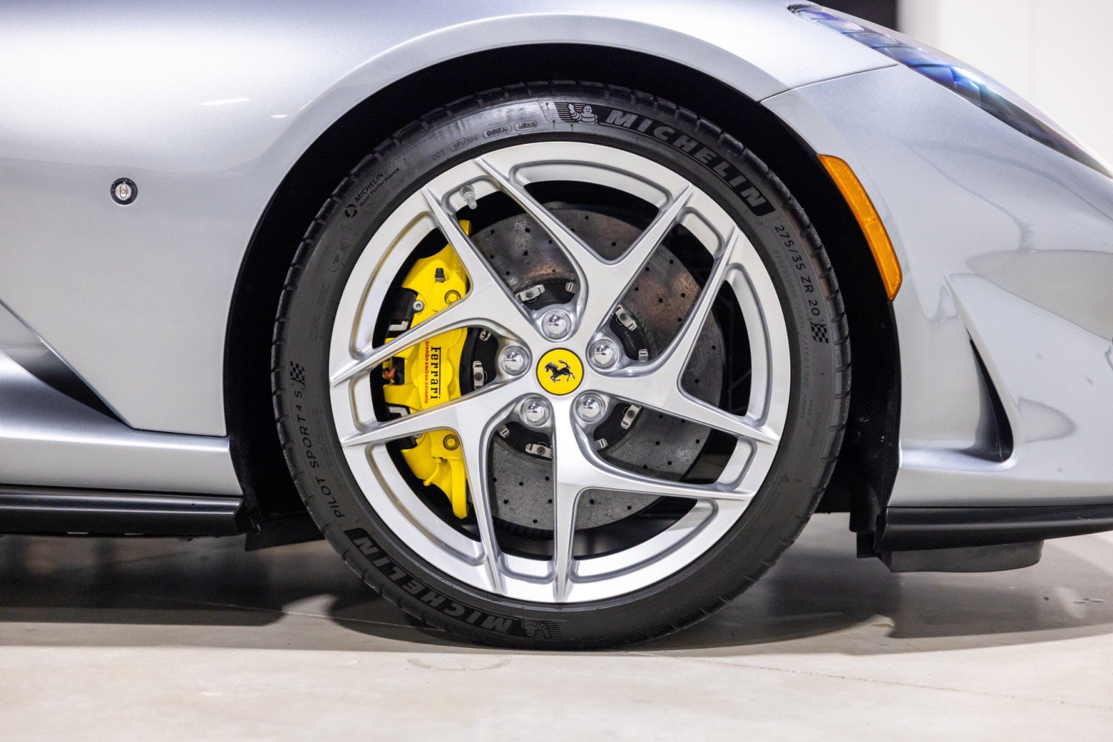 Used 2019 Ferrari 812 Superfast RWD image 22