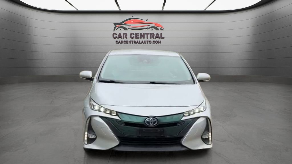 Used 2018 Toyota Prius Prime Advanced FWD image 8