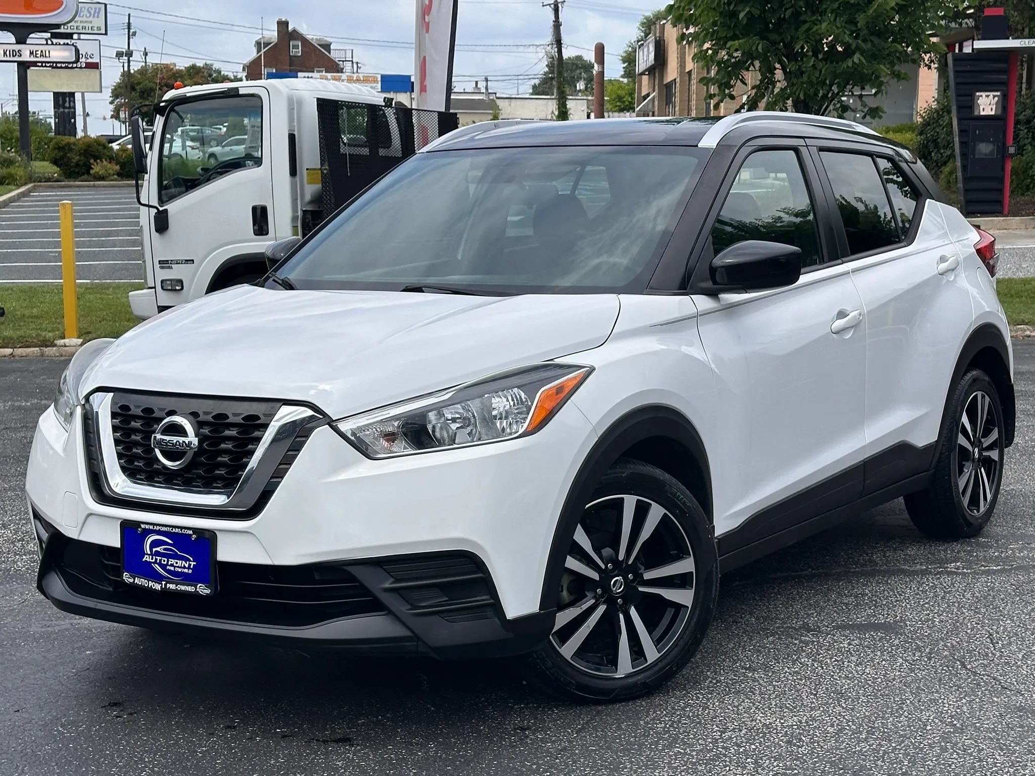 Used 2018 Nissan Kicks SV