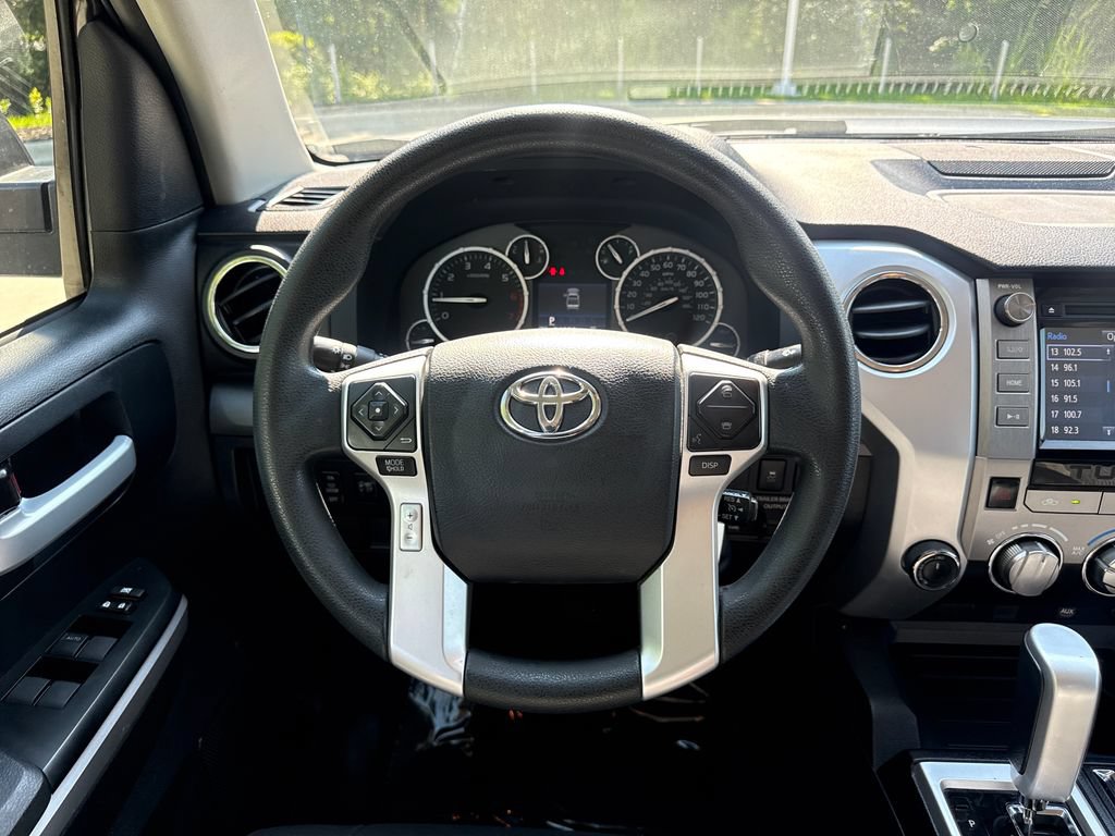 Used 2016 Toyota Tundra SR5 w/ SR5 Upgrade Package AWD/4WD image 19