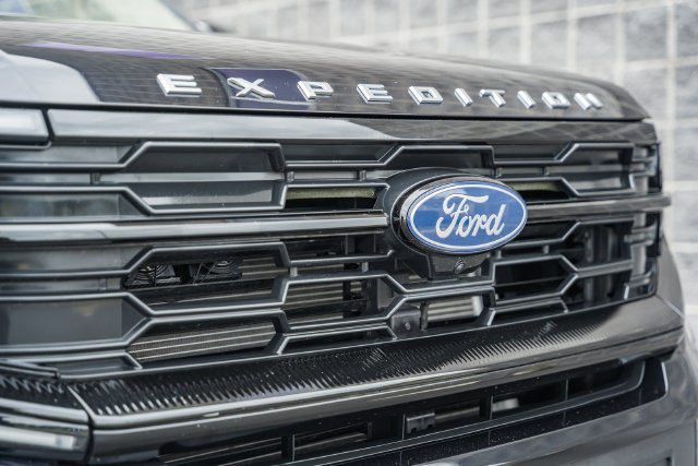 Used 2025 Ford Expedition Active AWD/4WD image 20