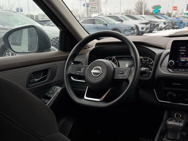Used 2023 Nissan Rogue S image 19