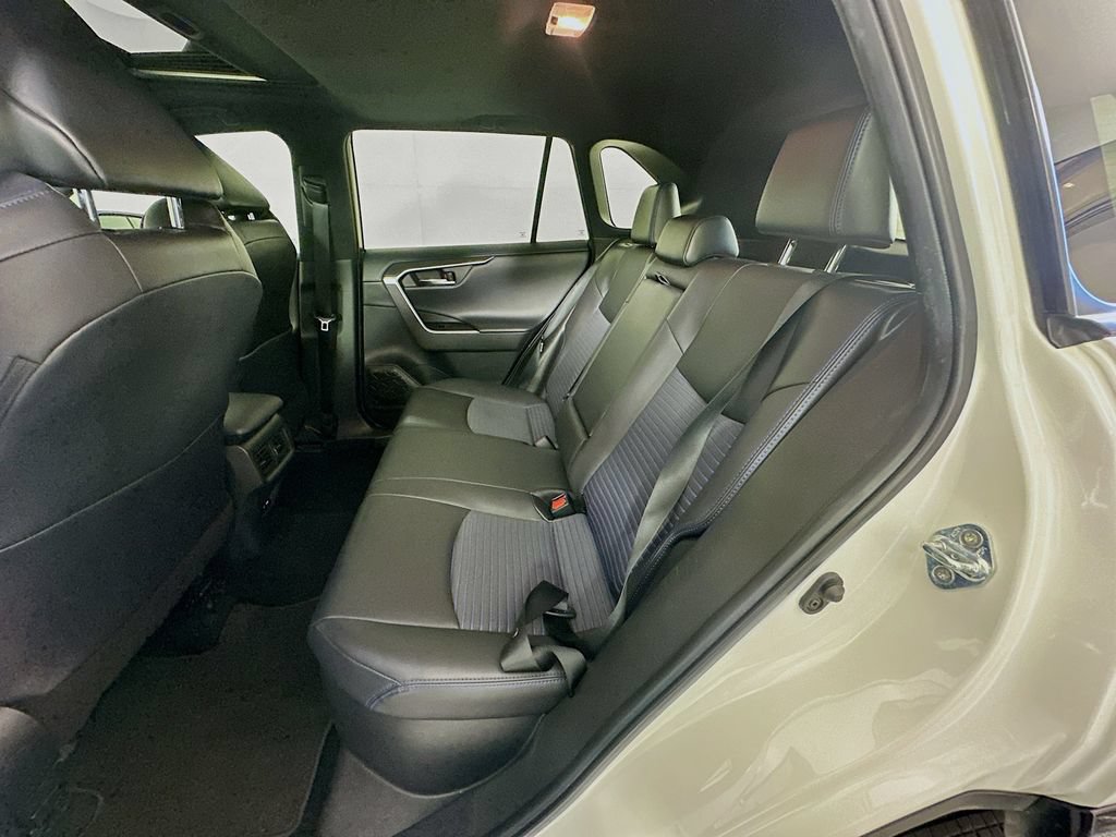 Used 2021 Toyota RAV4 XSE AWD/4WD image 24