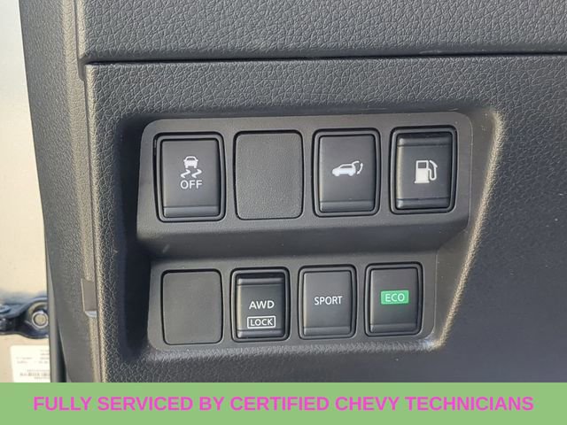 Used 2018 Nissan Rogue SV image 29