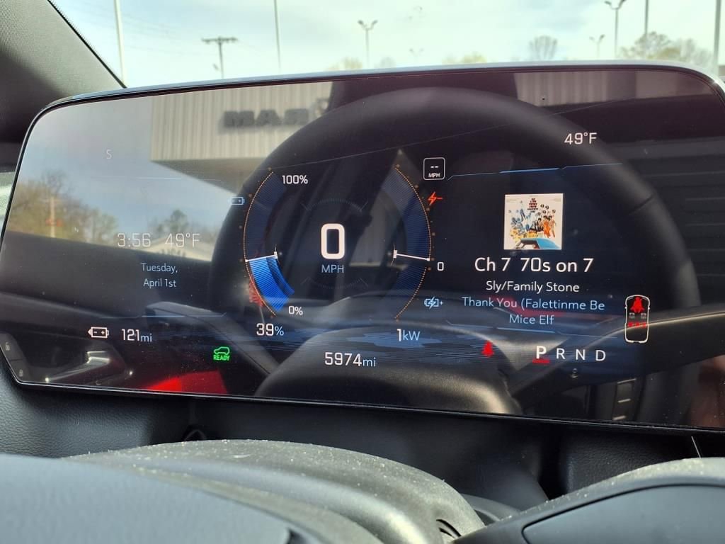 Used 2025 Chevrolet Equinox EV RS FWD image 13