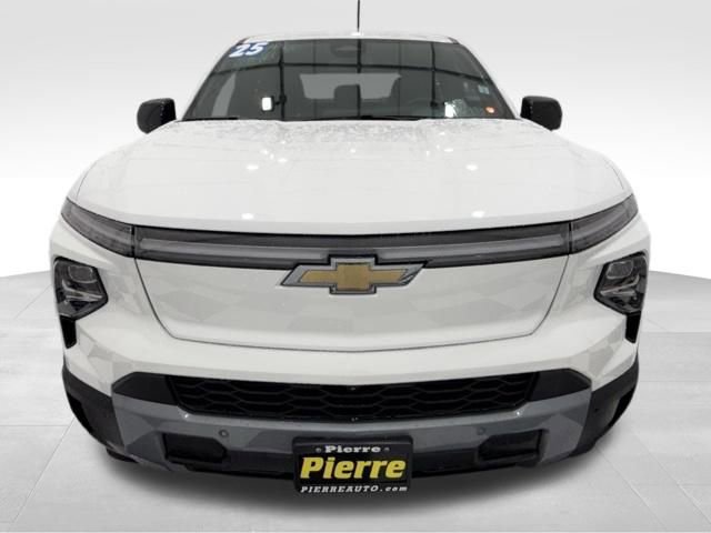 Used 2025 Chevrolet Silverado EV LT image 9
