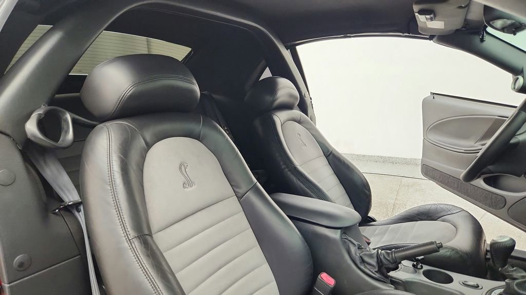 Used 2001 Ford Mustang Cobra RWD image 38