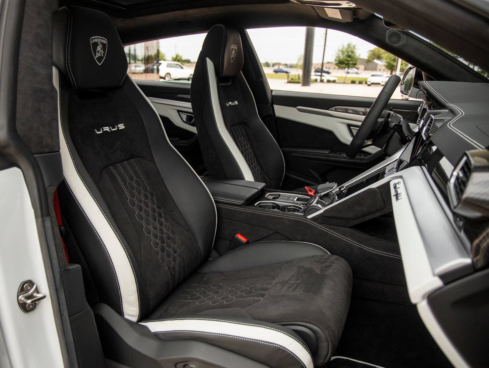 Used 2024 Lamborghini Urus S AWD/4WD image 47