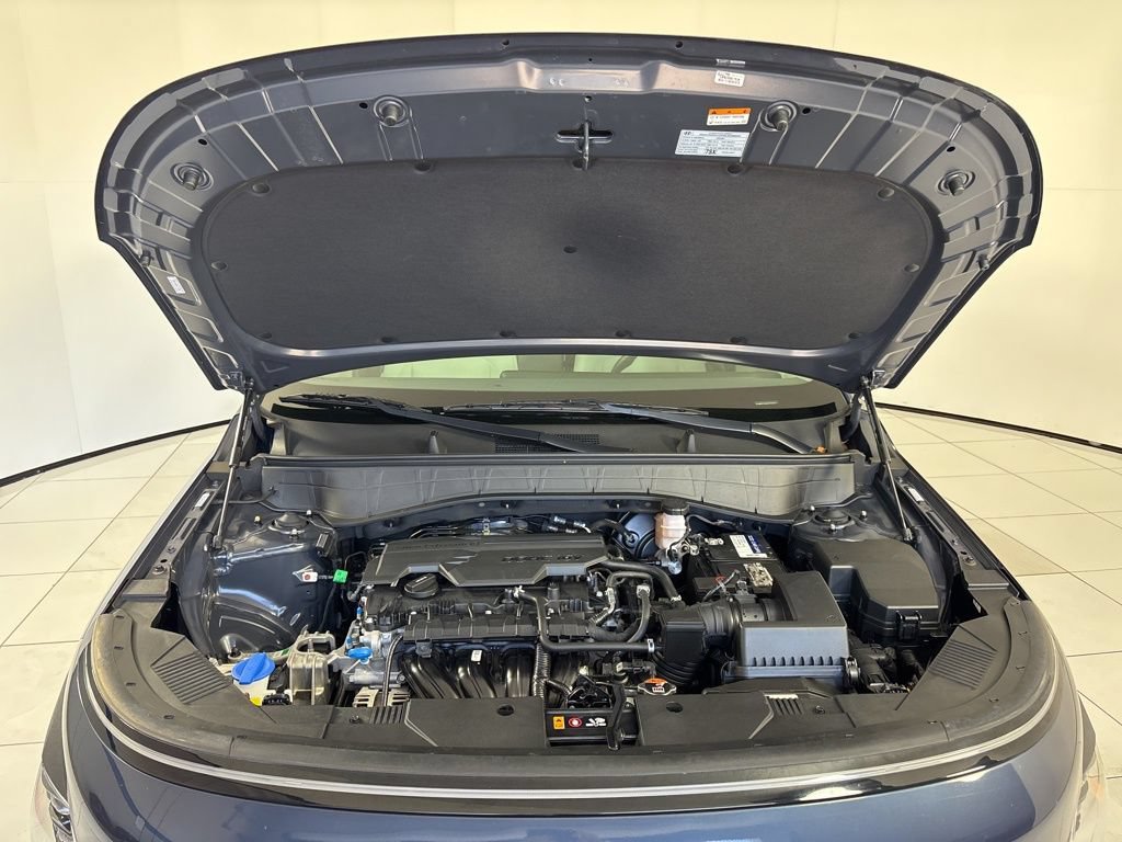 Certified 2025 Hyundai Kona SEL FWD image 11