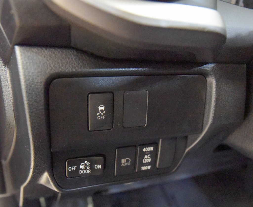 Used 2020 Toyota Tacoma TRD Off-Road image 18