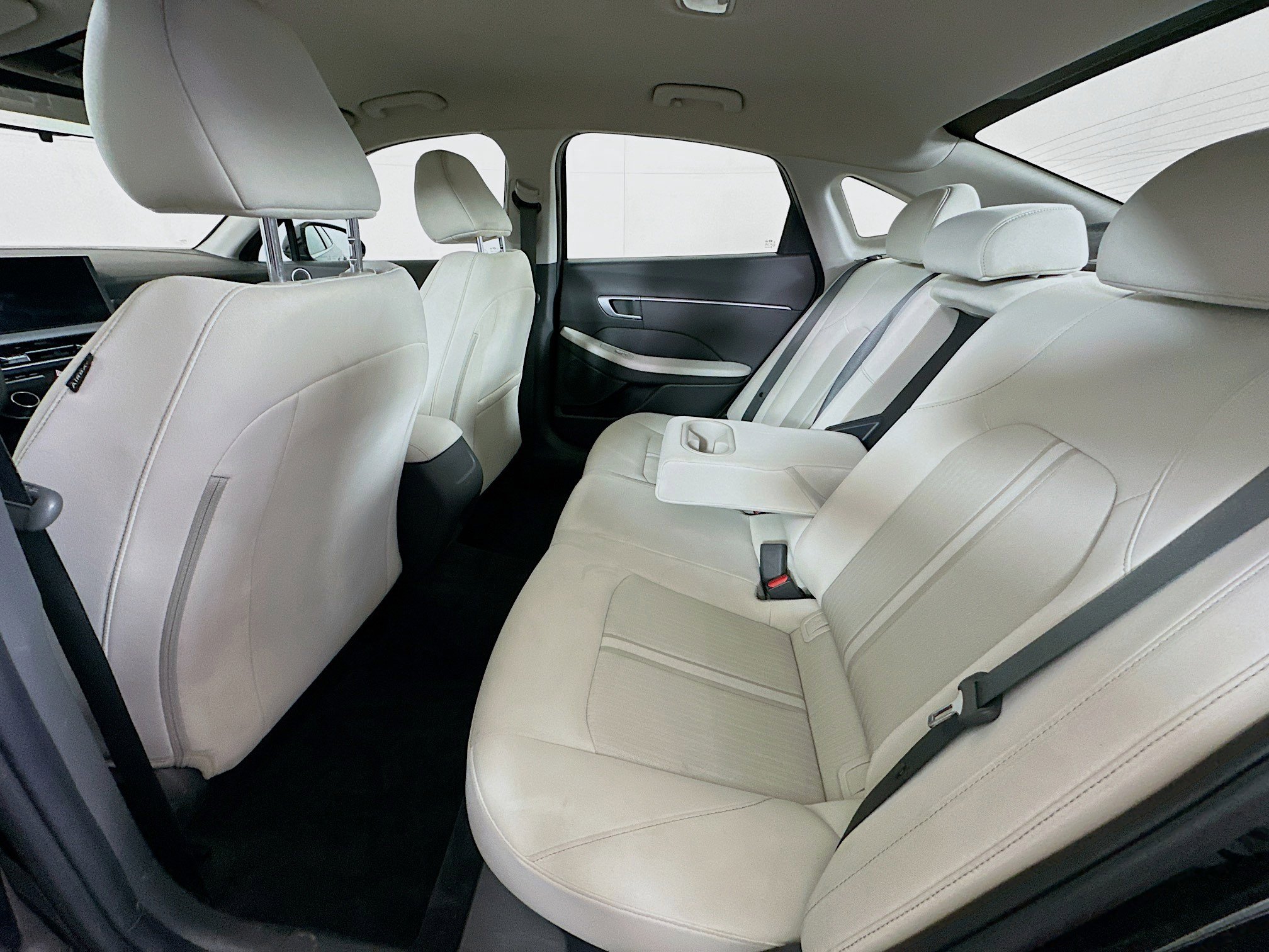 Used 2025 Hyundai Sonata SEL FWD image 26