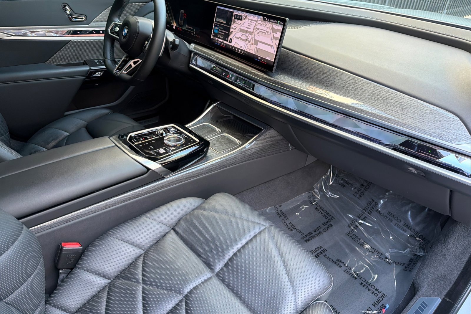 Used 2023 BMW 740i w/ Parking Assistance Package RWD image 14