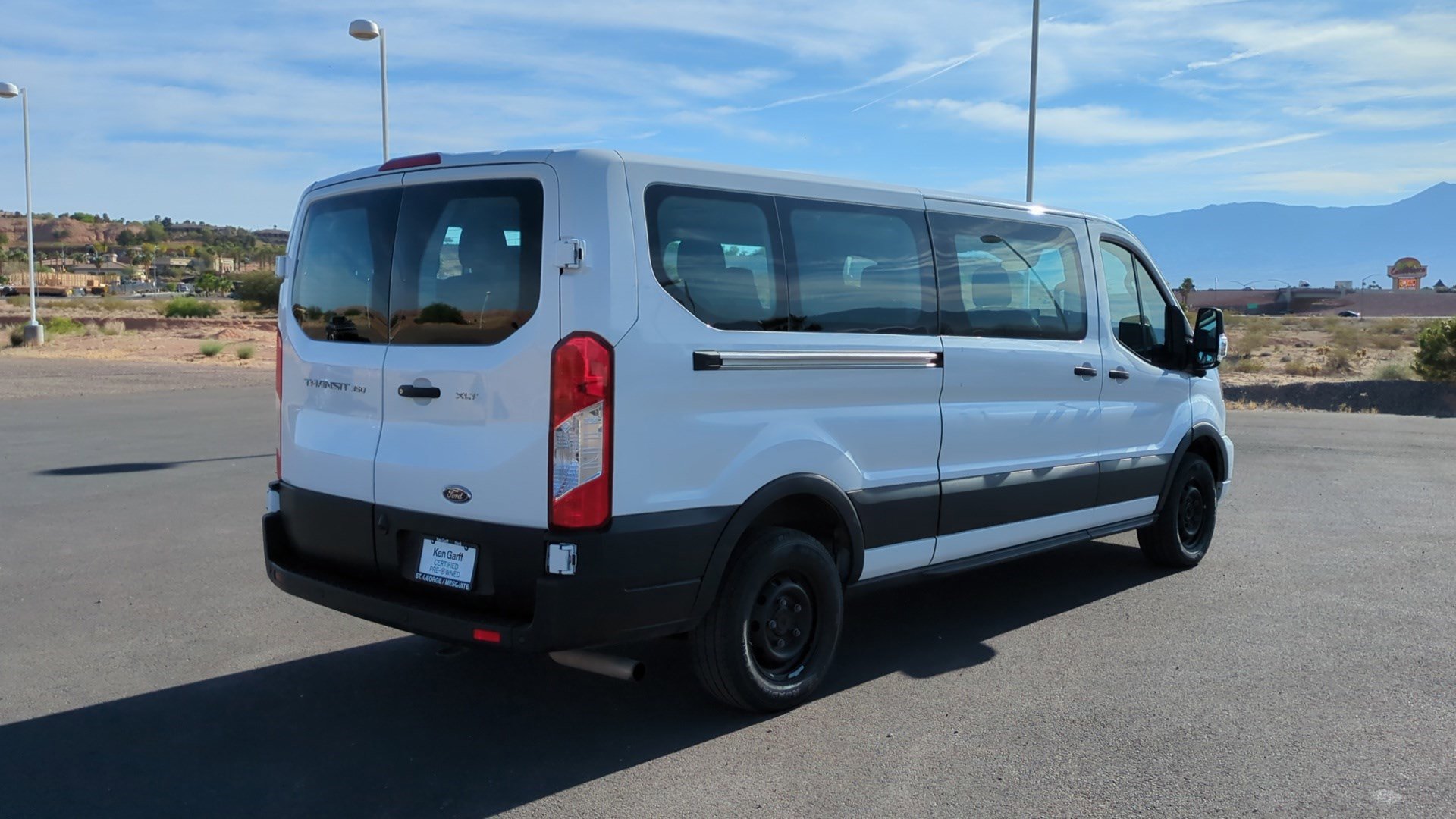 Used 2023 Ford Transit 350 XLT image 3