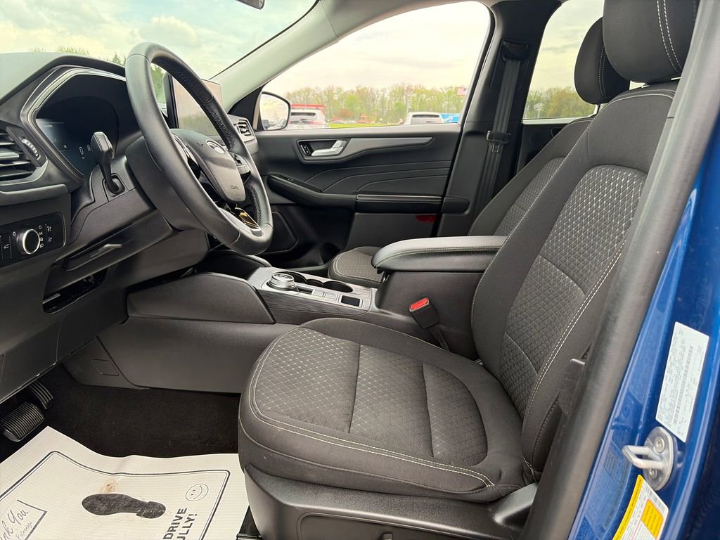Used 2023 Ford Escape Active w/ Tech Pack #2 AWD/4WD image 15
