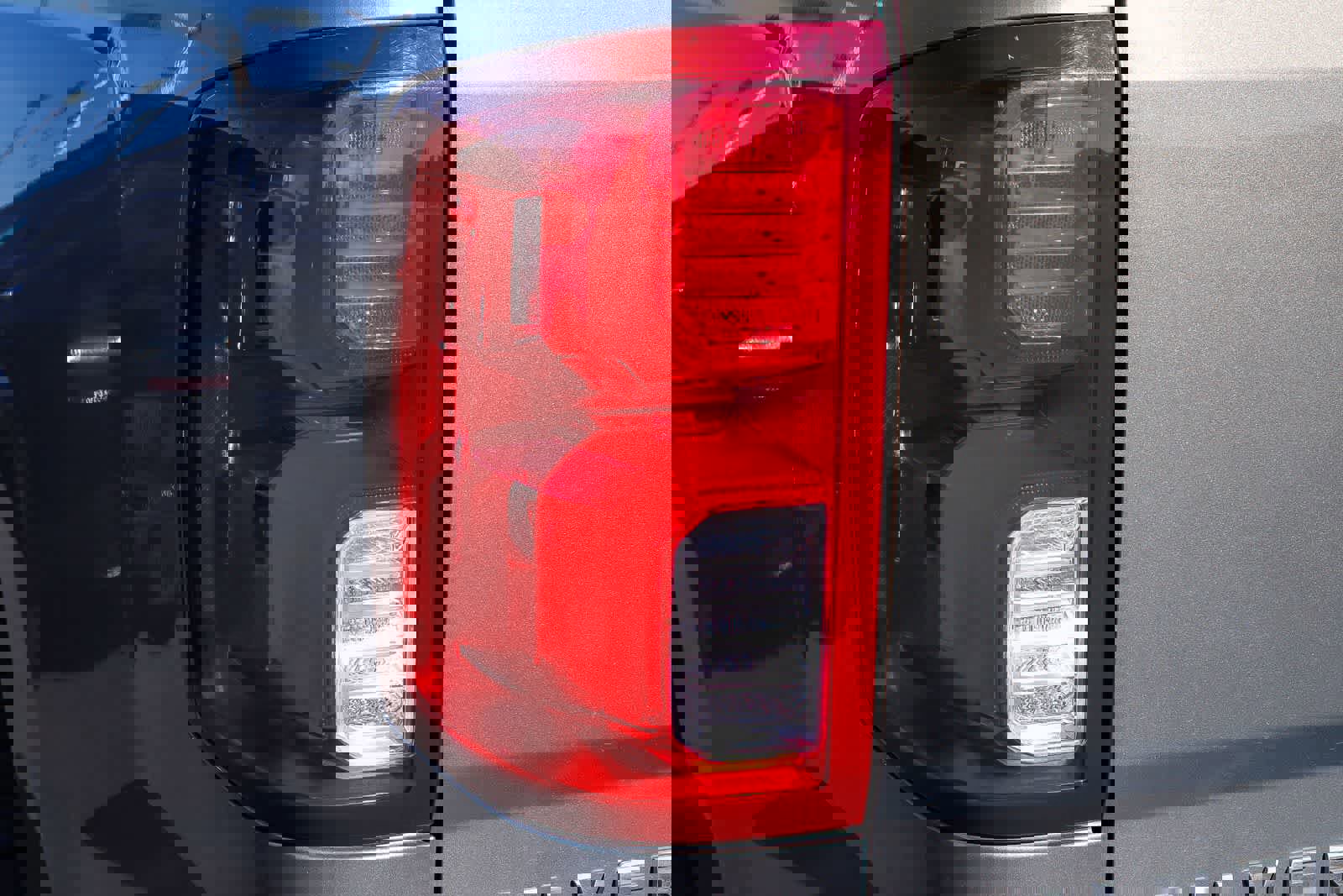 Used 2017 Chevrolet Silverado 1500 High Country image 8