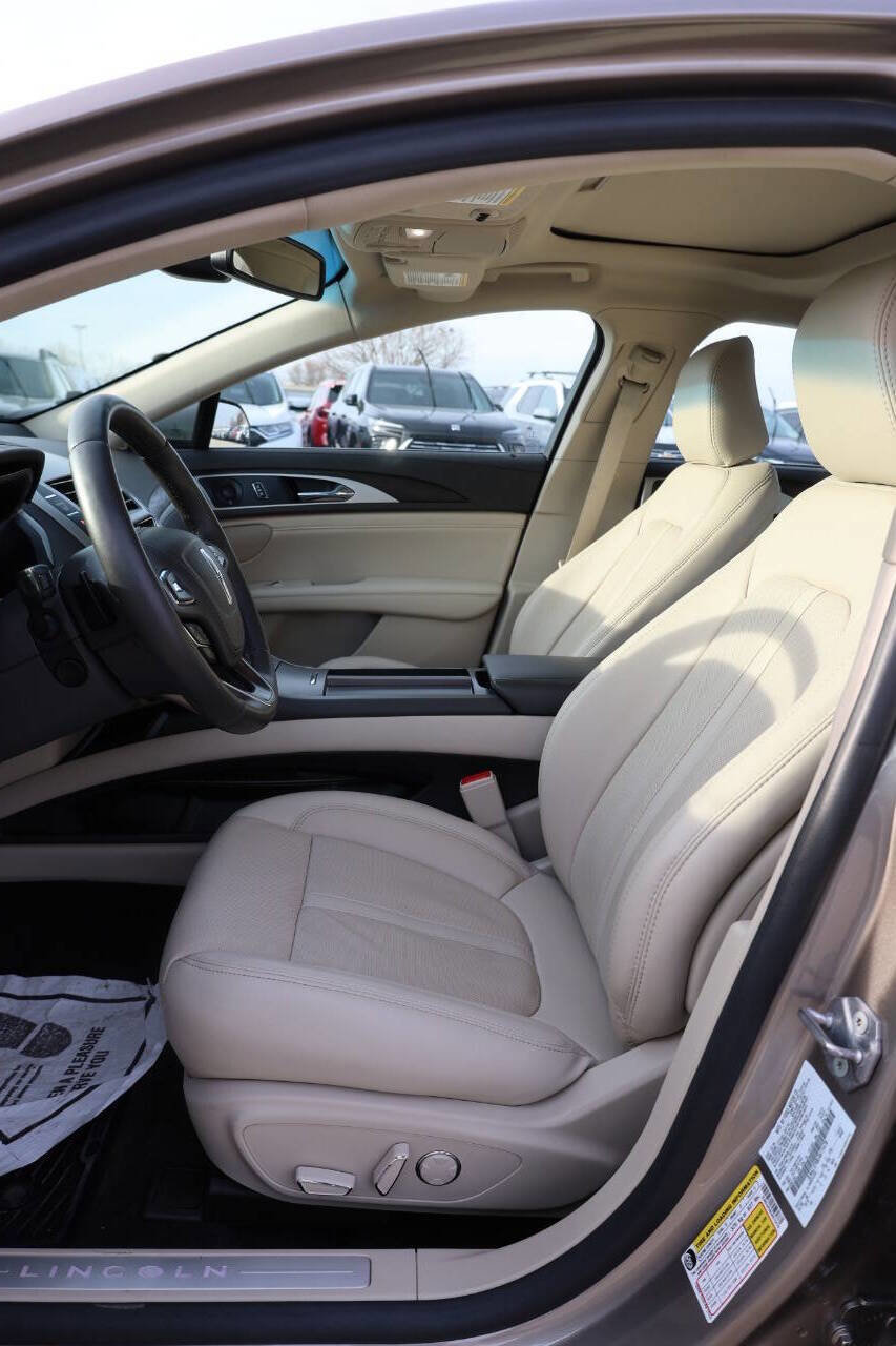 Used 2020 Lincoln MKZ Reserve w/ Elements Package image 13