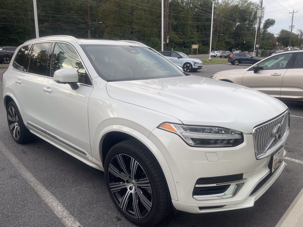 Used 2025 Volvo XC90 T8 Ultra AWD/4WD image 2