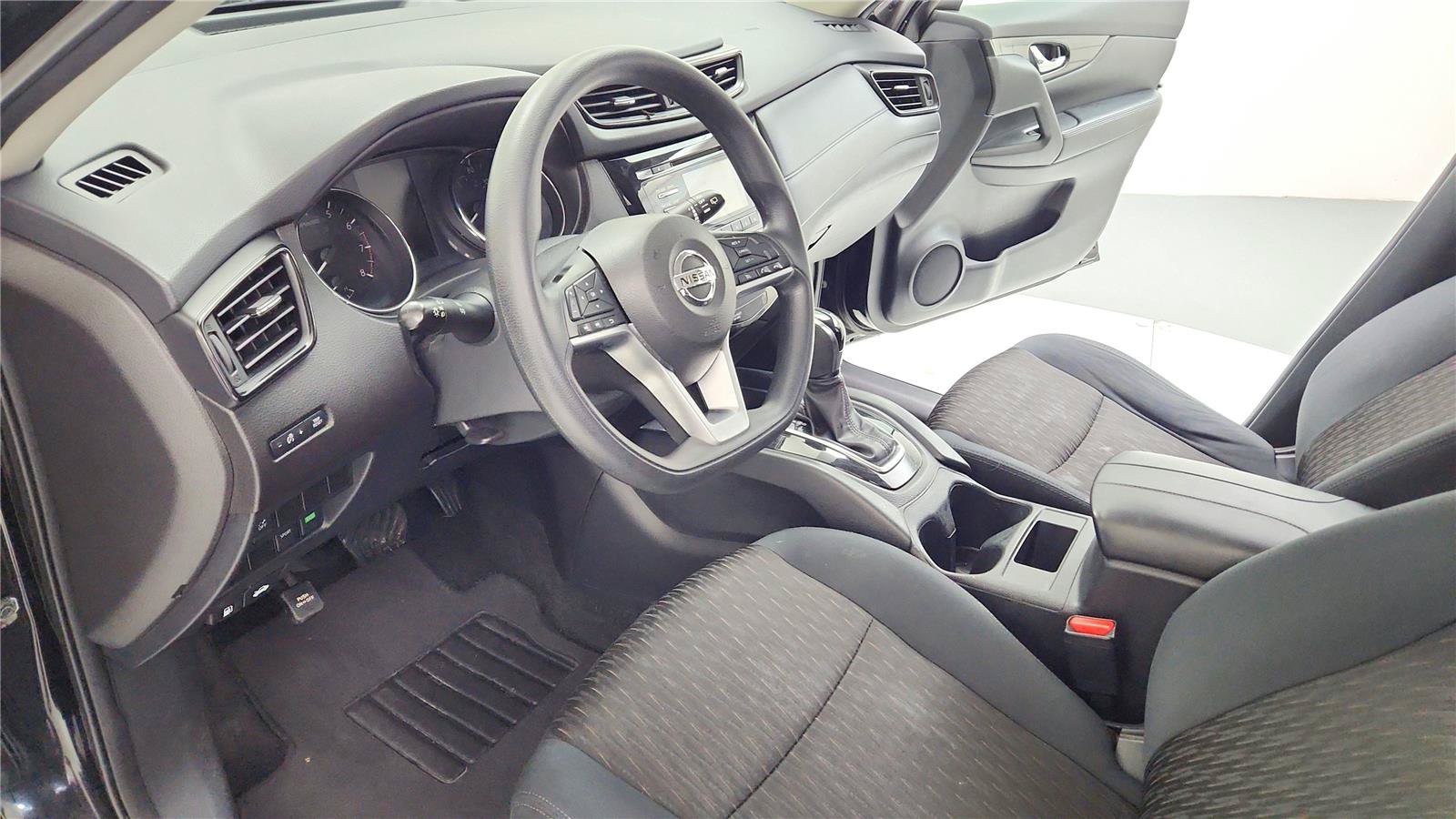 Used 2017 Nissan Rogue S FWD image 16