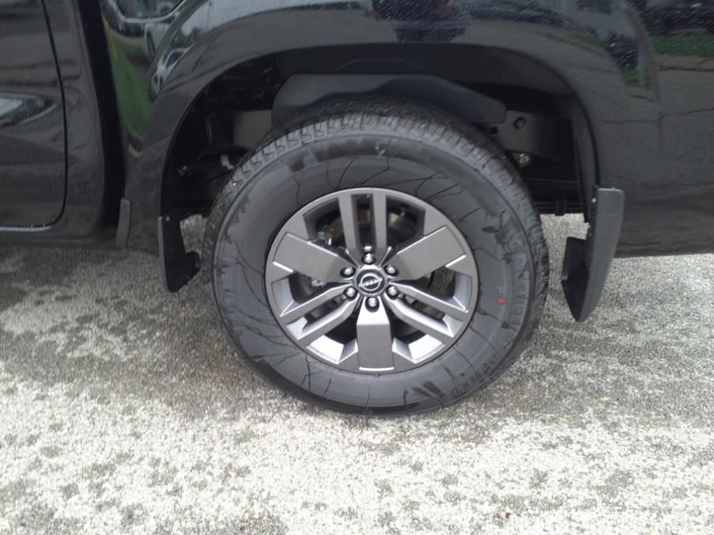 Certified 2025 Nissan Frontier SV w/ SV Convenience Package RWD image 4