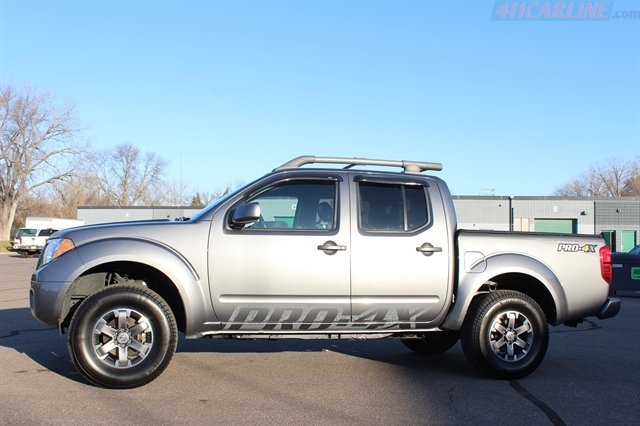 Used 2020 Nissan Frontier PRO-4X w/ Pro-4x Utility Package image 5